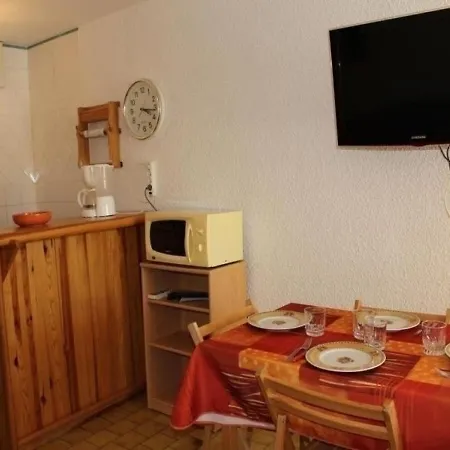 A Gruissan: Terrasse, Parking, Clim, Proche Commerces Et Port - Fr-1-229-71 *