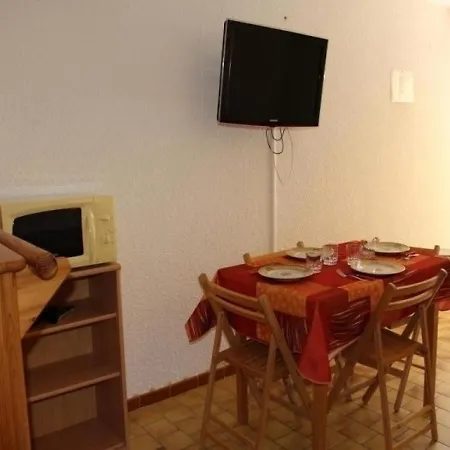 A Gruissan: Terrasse, Parking, Clim, Proche Commerces Et Port - Fr-1-229-71 Apartment Gruissan