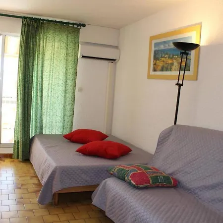 A Gruissan: Terrasse, Parking, Clim, Proche Commerces Et Port - Fr-1-229-71 Gruissan